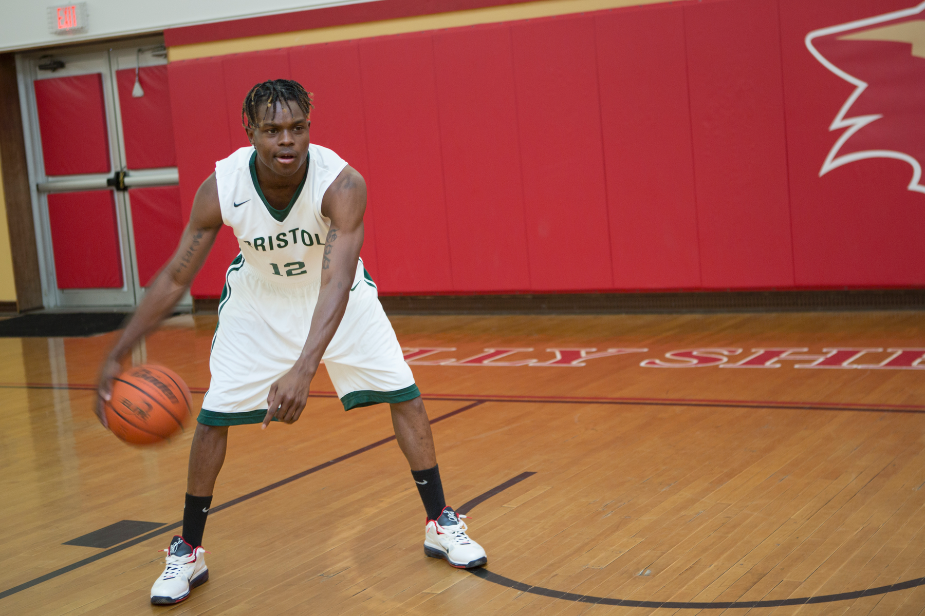 Men's Basketball Defeated By MassBay In Close Game 104-98